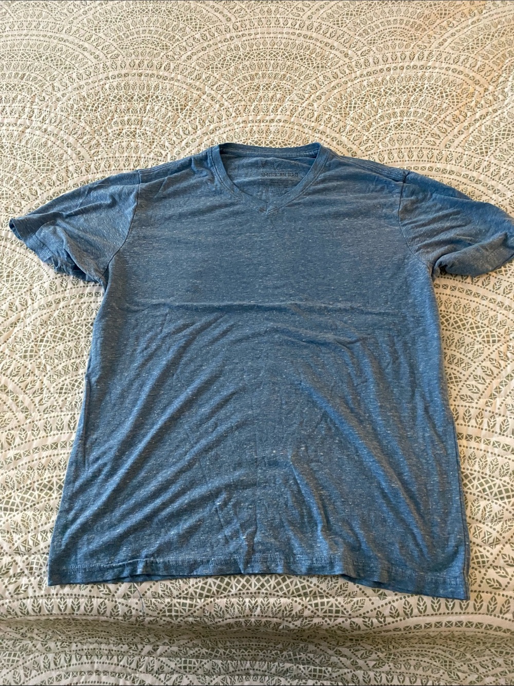 American Rag Men's Medium Heather Blue V-Neck Shirt